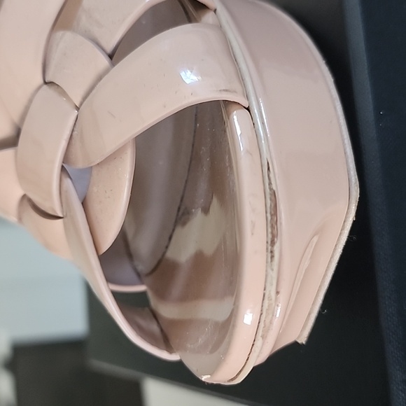 Saint Laurent Tribute Vitello Vernice Soft Nude - Picture 8 of 9